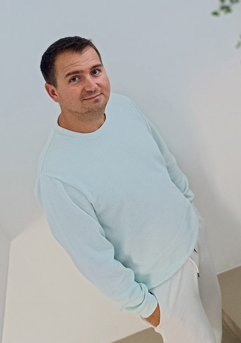 Primož Groblar, terapija za stres in napredna pogovorna hipnoterapija bi lahko rekli sta sopomenki saj opisujeta isto stvar.